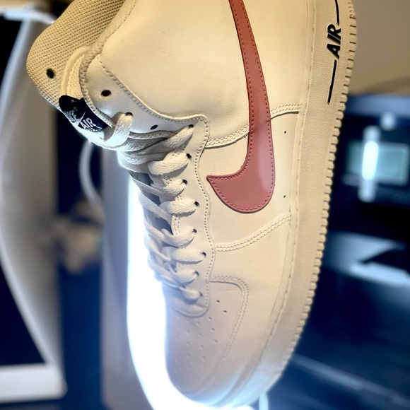 Floating Air Force 1 High Lamp - Picture 5 of 8